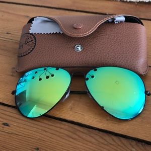 Ray-Ban Mirror Aviator Sunglasses